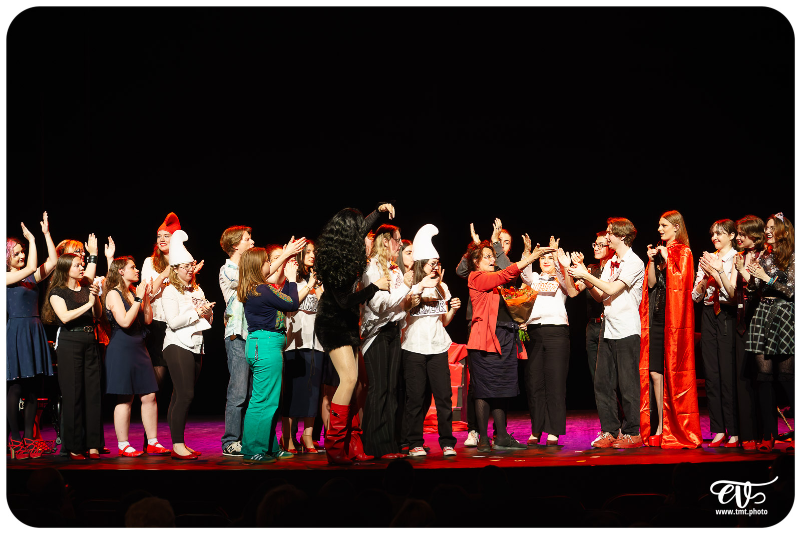 BLANCHE-NEIGE FOUTUE FORET